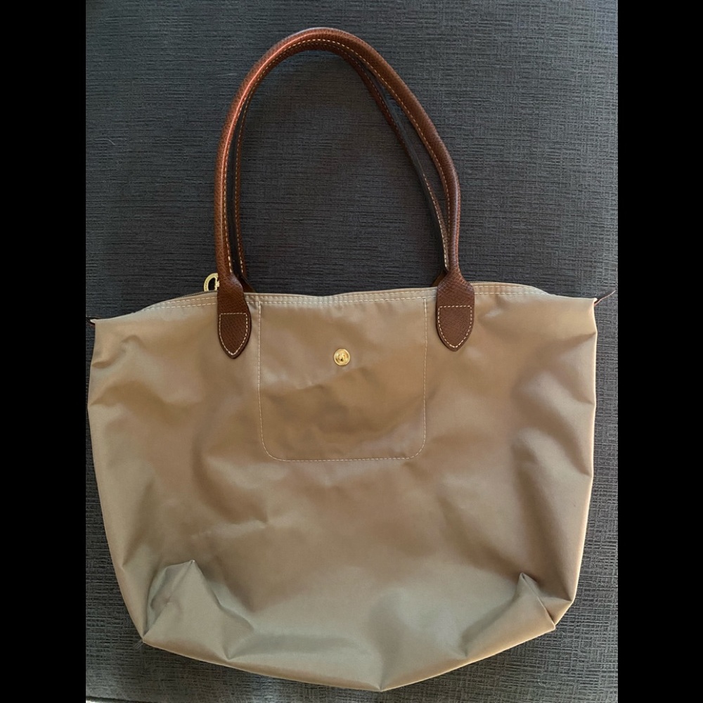 Longchamp le pliage in beige medium